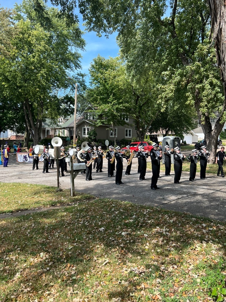 Marching band getting ready to march in the Applejack Parade!